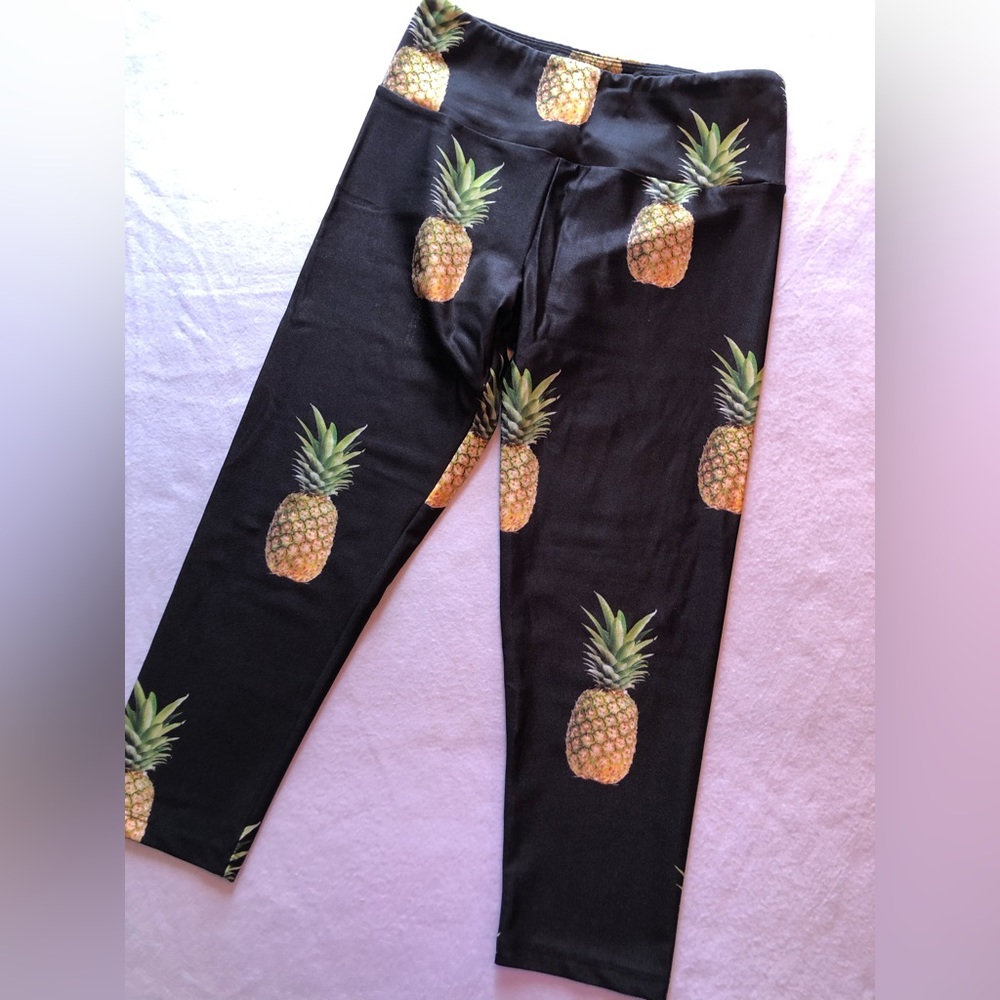 Goldsheep Pineapple capri, high waisted leggings, L, great condition!